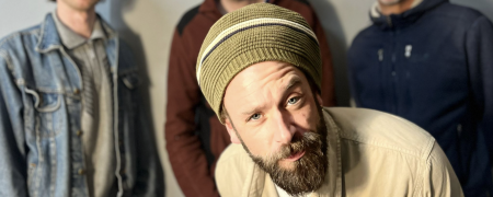 Mario & The Buccaneers sind eine musikalische Melange aus Blues, Reggae und Pop. Ihr Groove aus dem Herzen der Hansestadt wird in klassischer Rockbesetzung (Drums, Bass, Keys, Gitarre) umgesetzt und von 4-Stimmigen Harmonien untermalt
